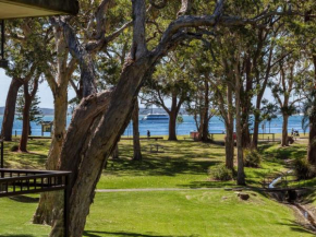 Bay Parklands 28 pool tennis court and stunning views